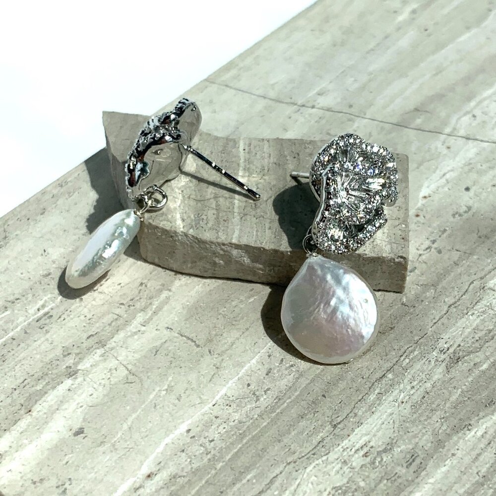 NEW ~ Anthropologie Shashi "Arya" Pearl Drop Earrings - Picture 4 of 8